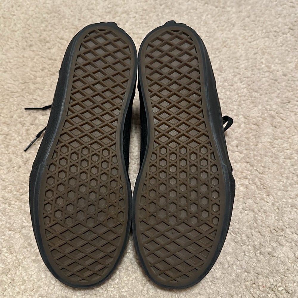 Shoes - Picture 4 of 4